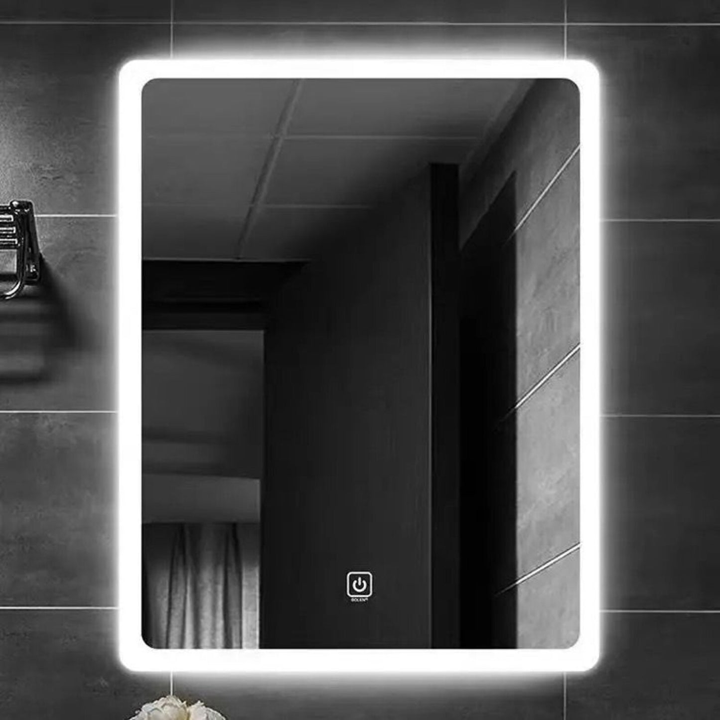VERTIKALNO STANDARDNO OGLEDALO S LED OSVJETLJENJEM M641 80X60 CM