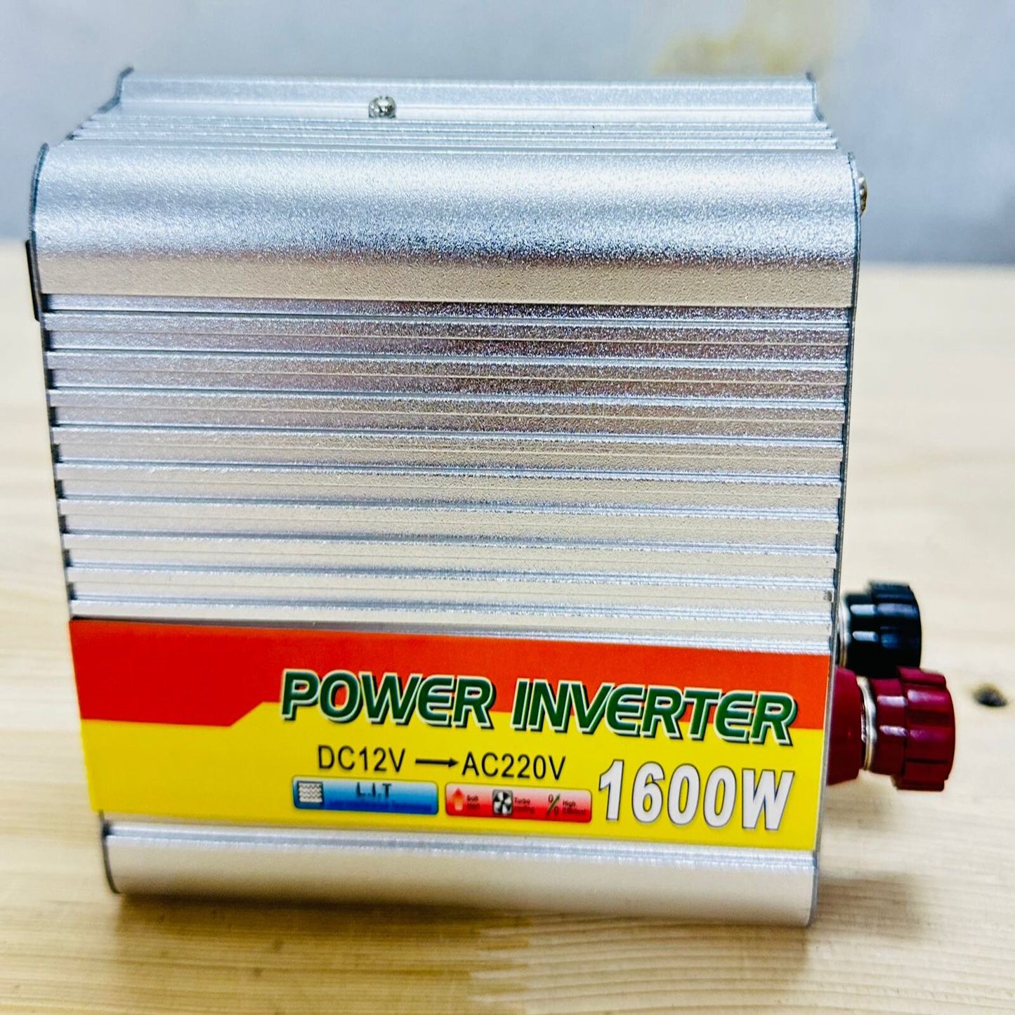 INVERTER PRETVARAČ NAPONA 1600W