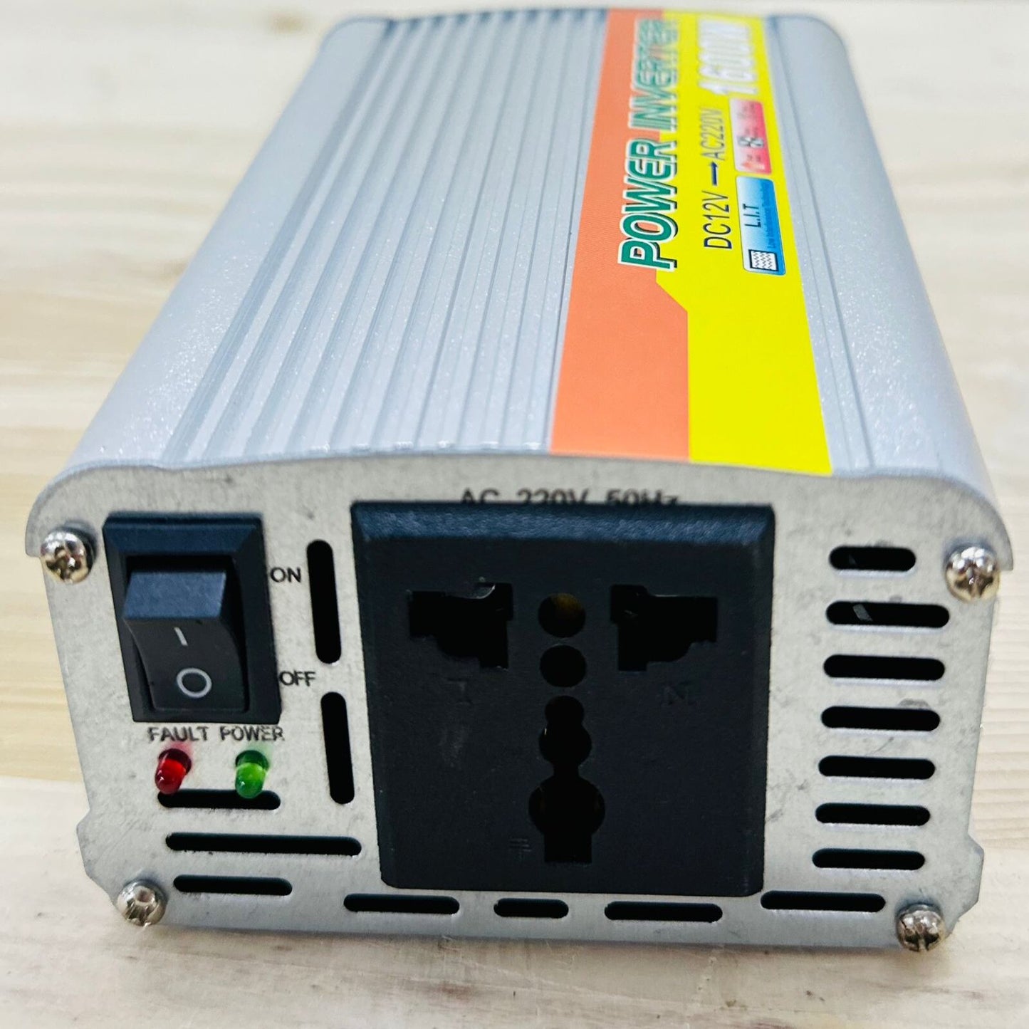 INVERTER PRETVARAČ NAPONA 1600W