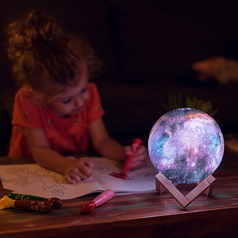 LED LAMPA MJESEC 3D NA DODIR